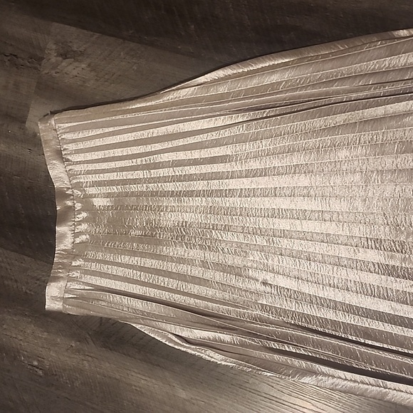 REBECCA TAYLOR WOMEN'S LAME PLEATED SKIRT SIZE 00 - Picture 5 of 5